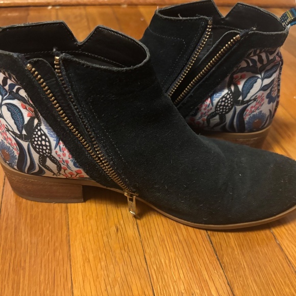 Grove Inkkas Booties - Picture 2 of 3